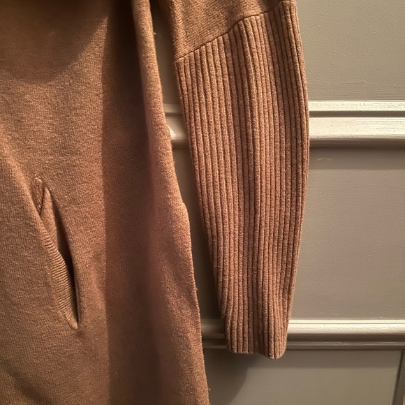 Babaton V-Neck Sweater - Picture 2 of 4